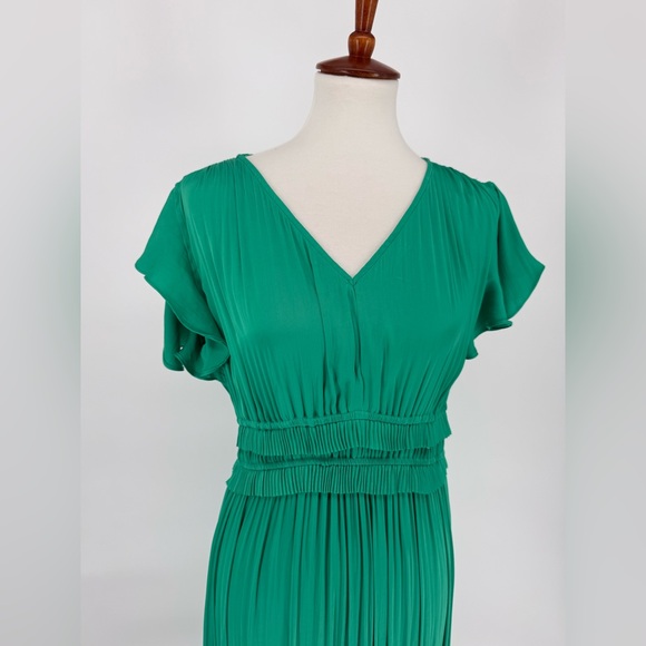 J Joie Flowy Green Pleated V Neck Dress Sz. M - Picture 3 of 6